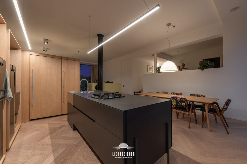 Architekturfotografie, Einfamilienhaus, blaue Stunde