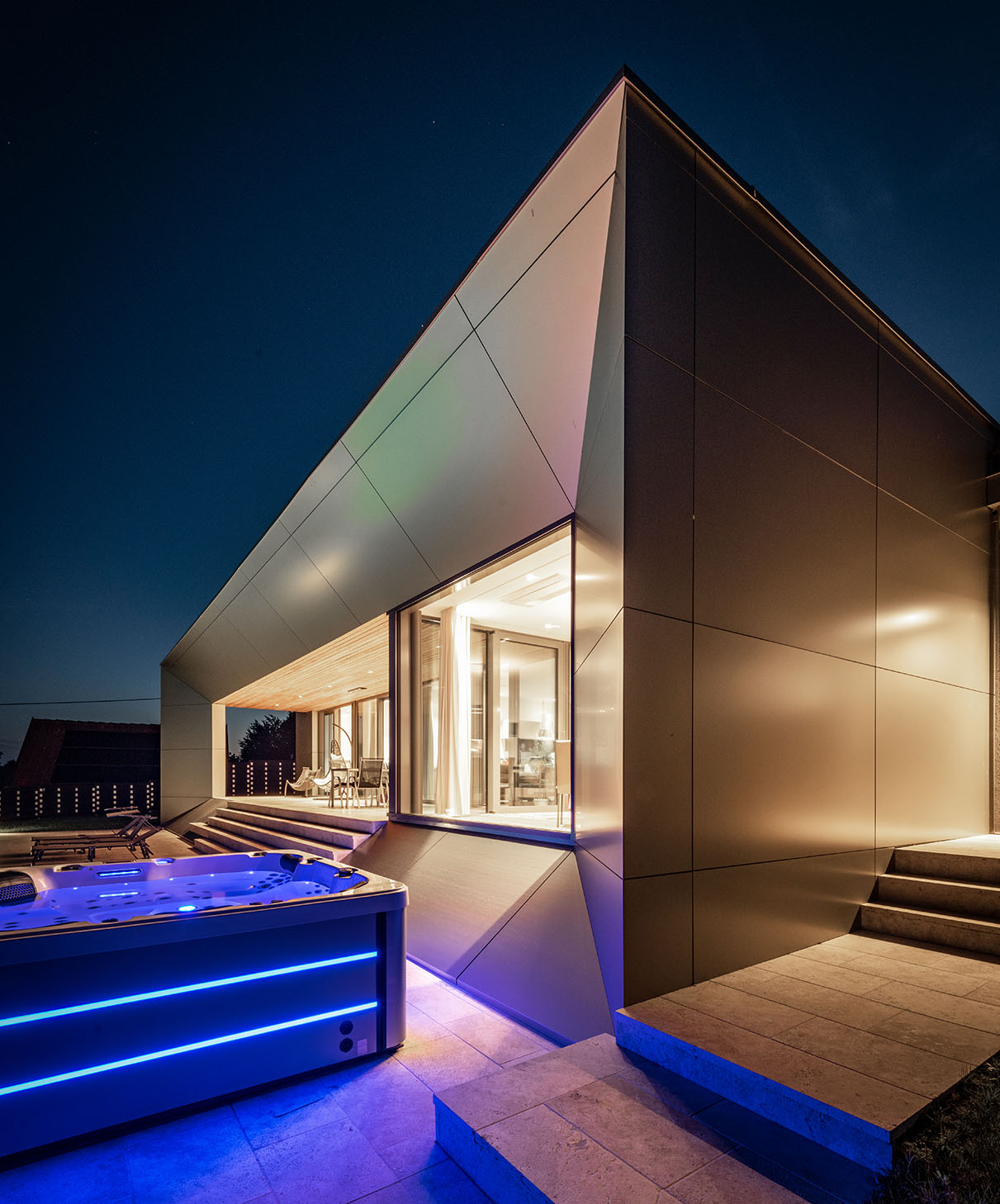 Immobilienfotografie, Einfamilienhaus, blaue Stunde